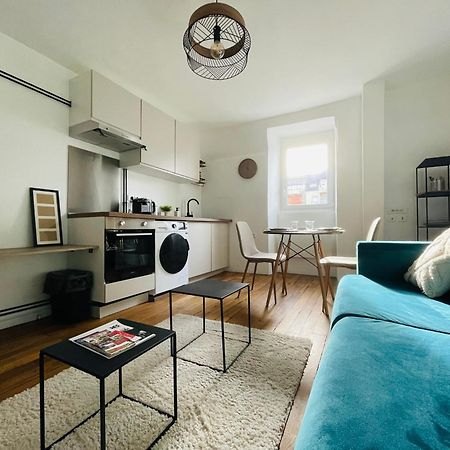 Charmant Appartement Au Coeur De ブールジュ エクステリア 写真