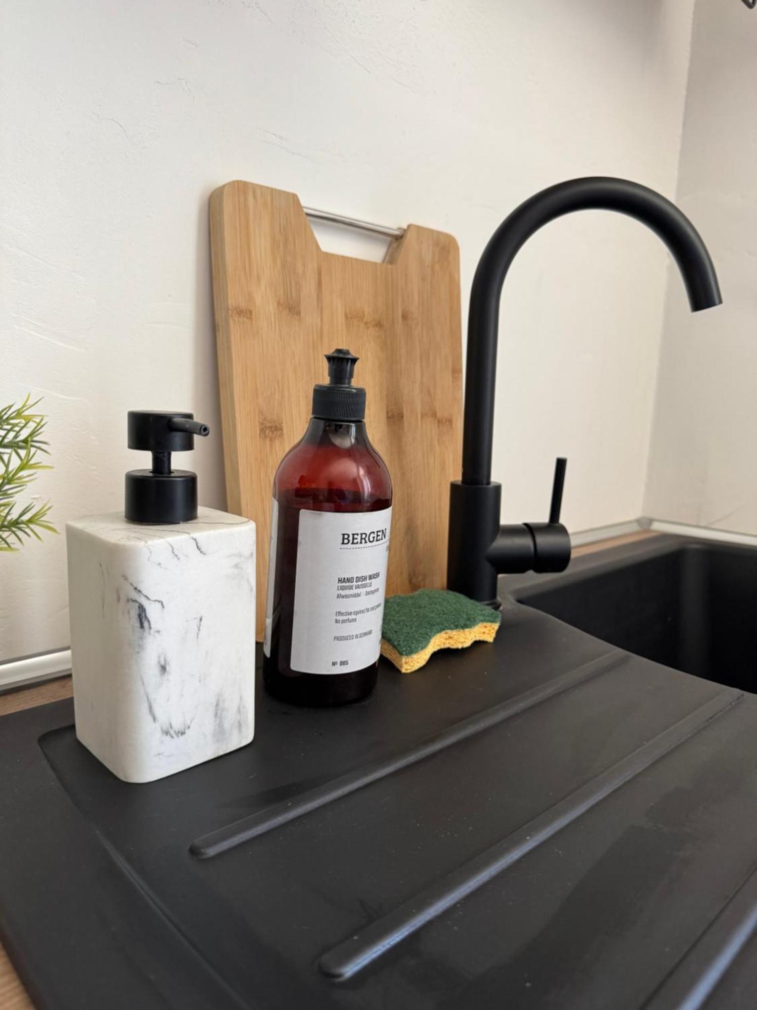 Charmant Appartement Au Coeur De ブールジュ エクステリア 写真